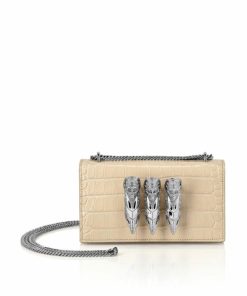 Bazaarquest.shop585625e2c8 1